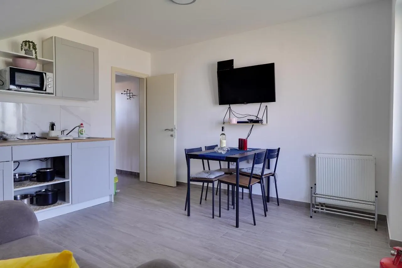 Apartmani Zrilic Croatia
