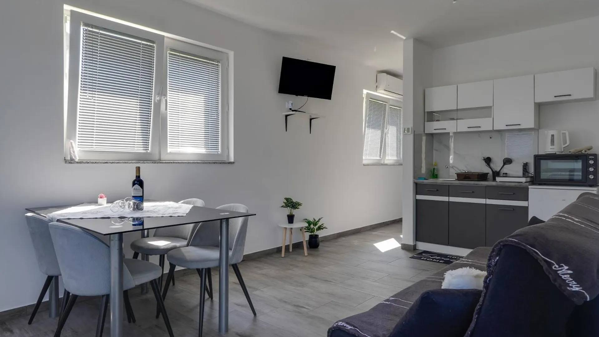 Apartmani Zrilic Croatia